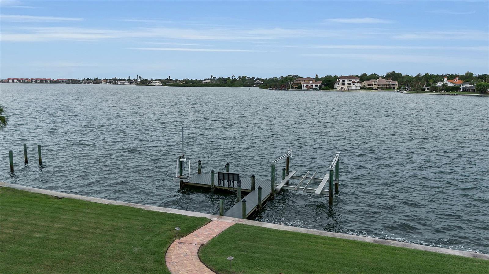 1541 Caribbean Dr Property Photo 12