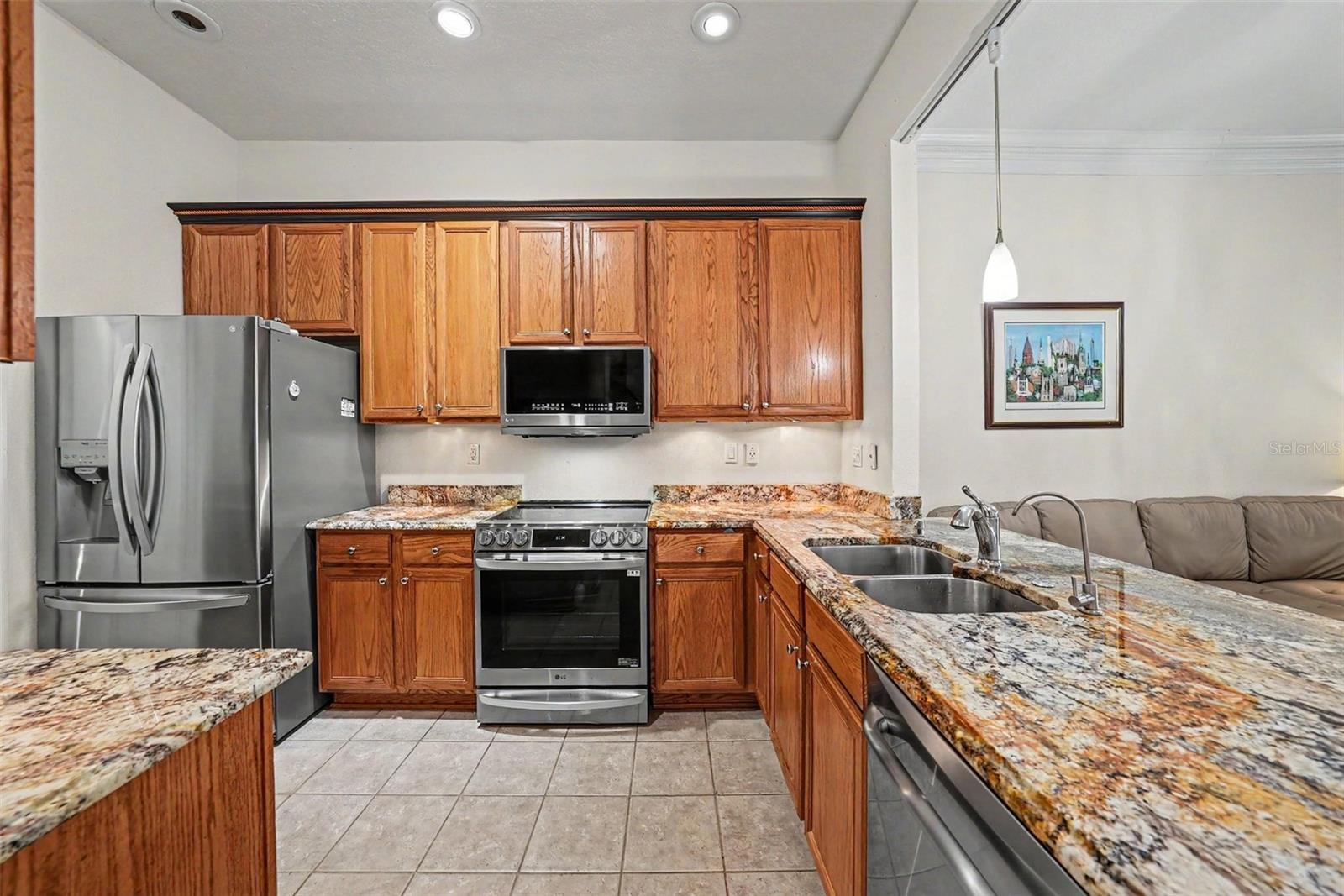 7411 Wimpole Dr Property Photo 3