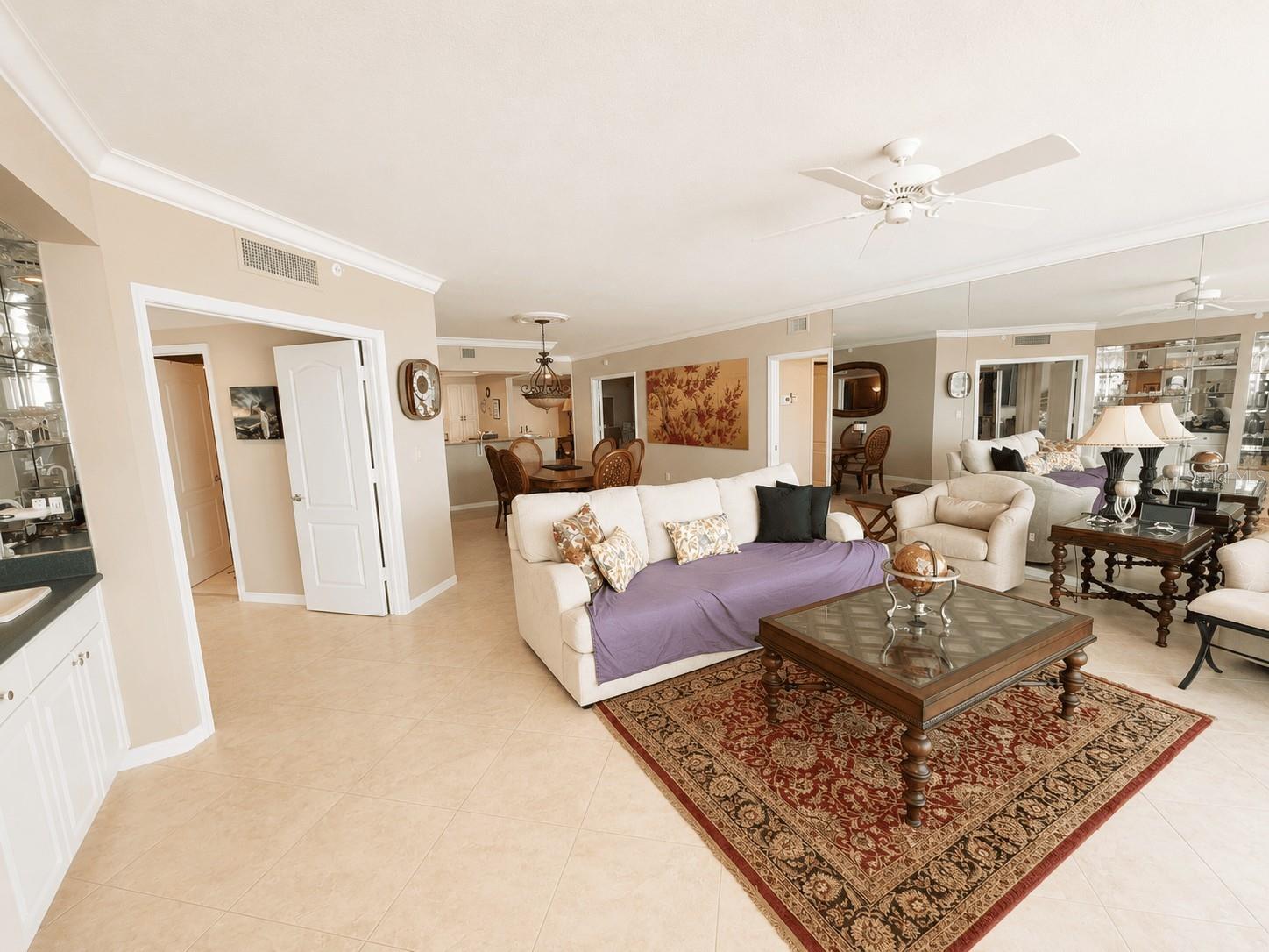 8600 S Ocean Dr #402 Property Photo 9
