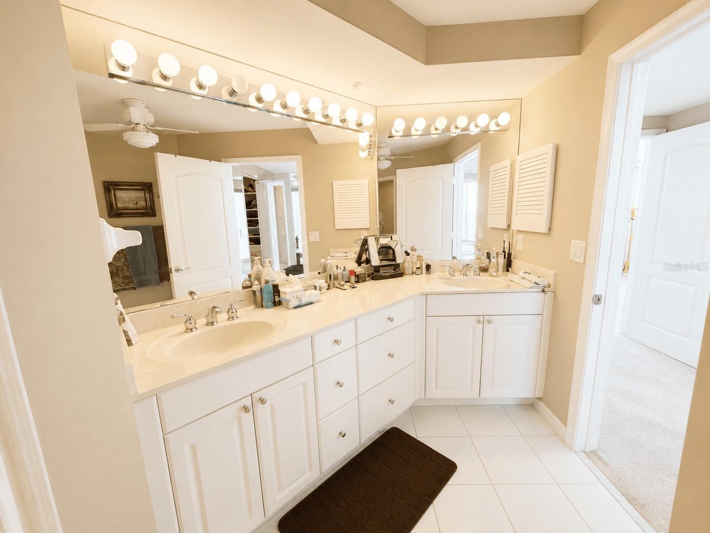 8600 S Ocean Dr #402 Property Photo 22