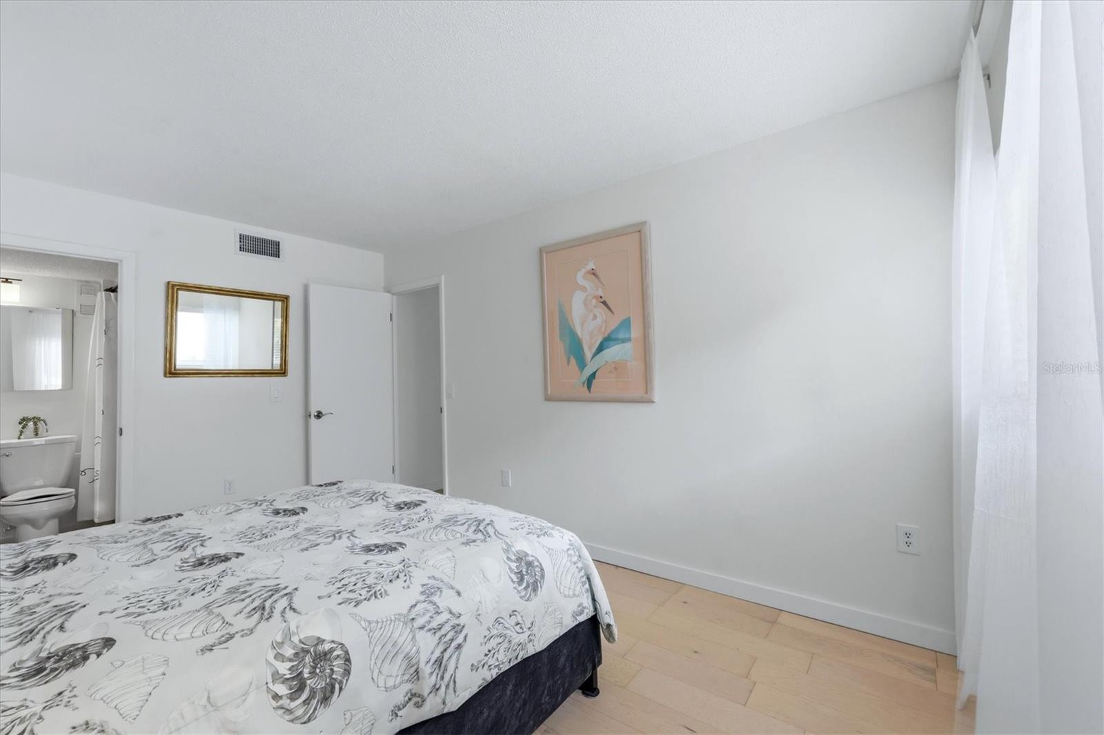 995 Laguna Dr #103 Property Photo 27