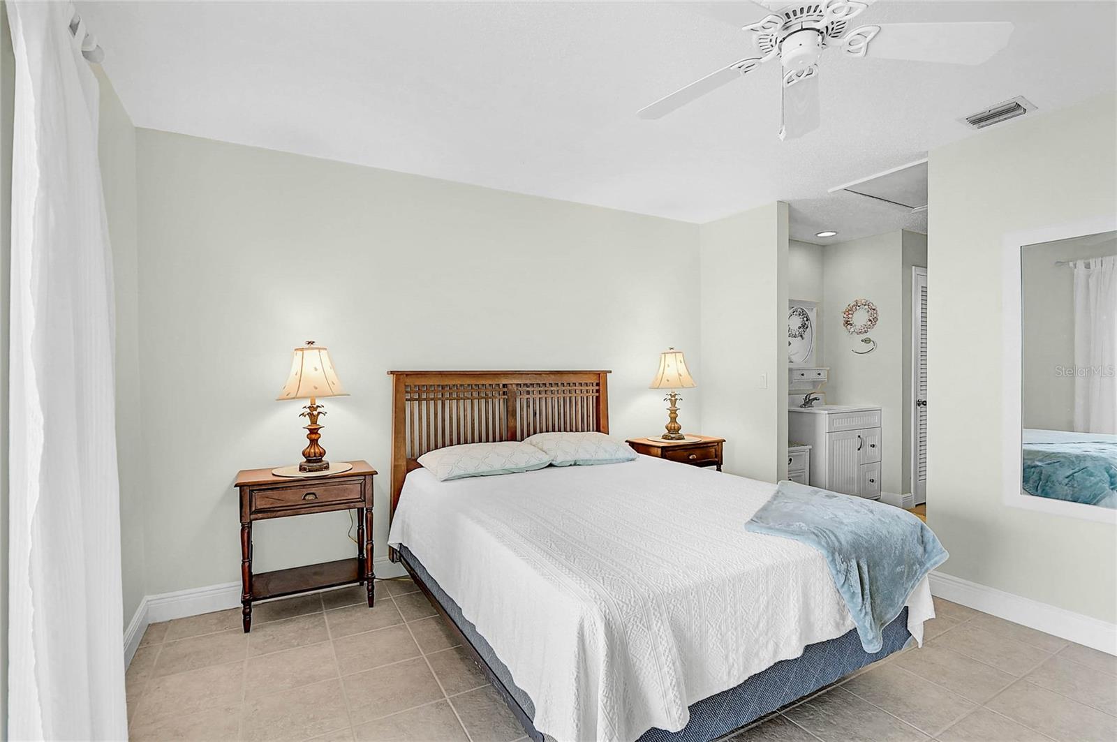 845 Benjamin Franklin Dr #402 Property Photo 16