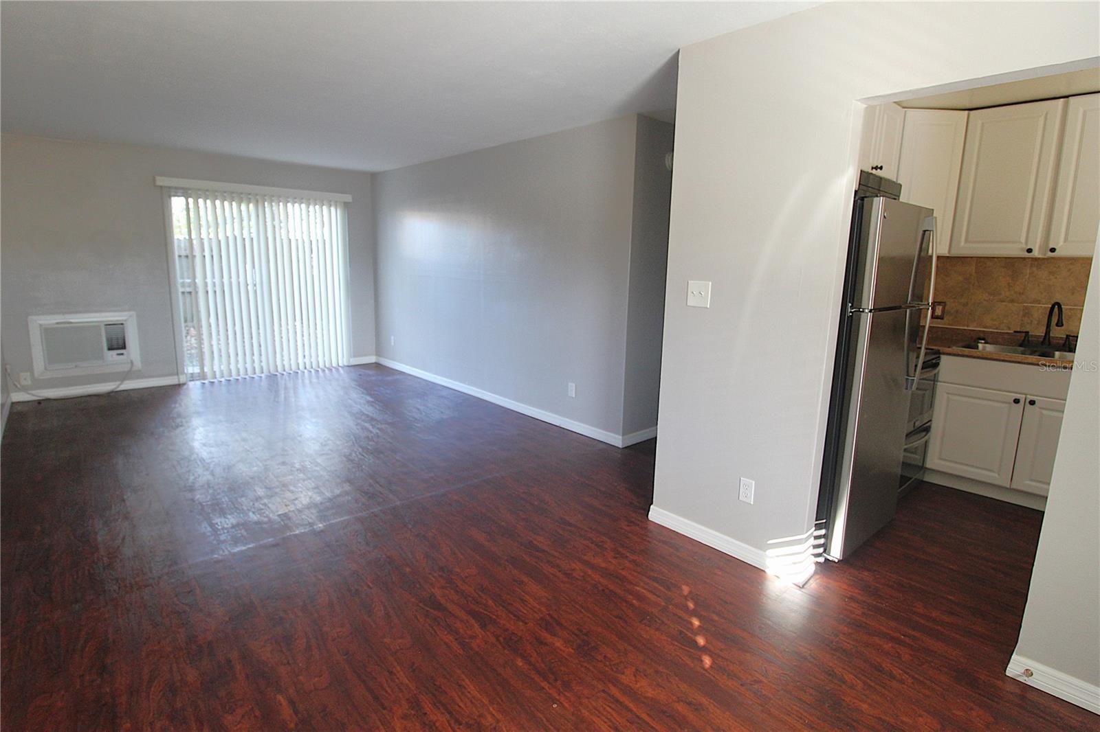 3001 Bee Ridge Rd #112 Property Photo 4