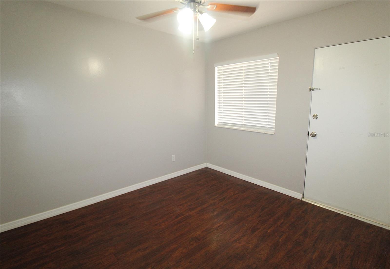 3001 Bee Ridge Rd #112 Property Photo 8