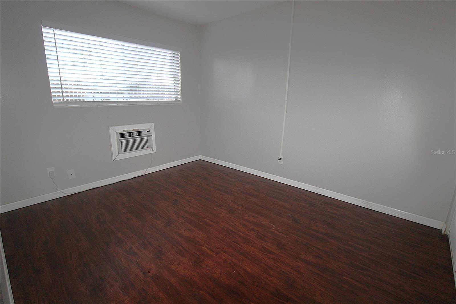 3001 Bee Ridge Rd #112 Property Photo 11