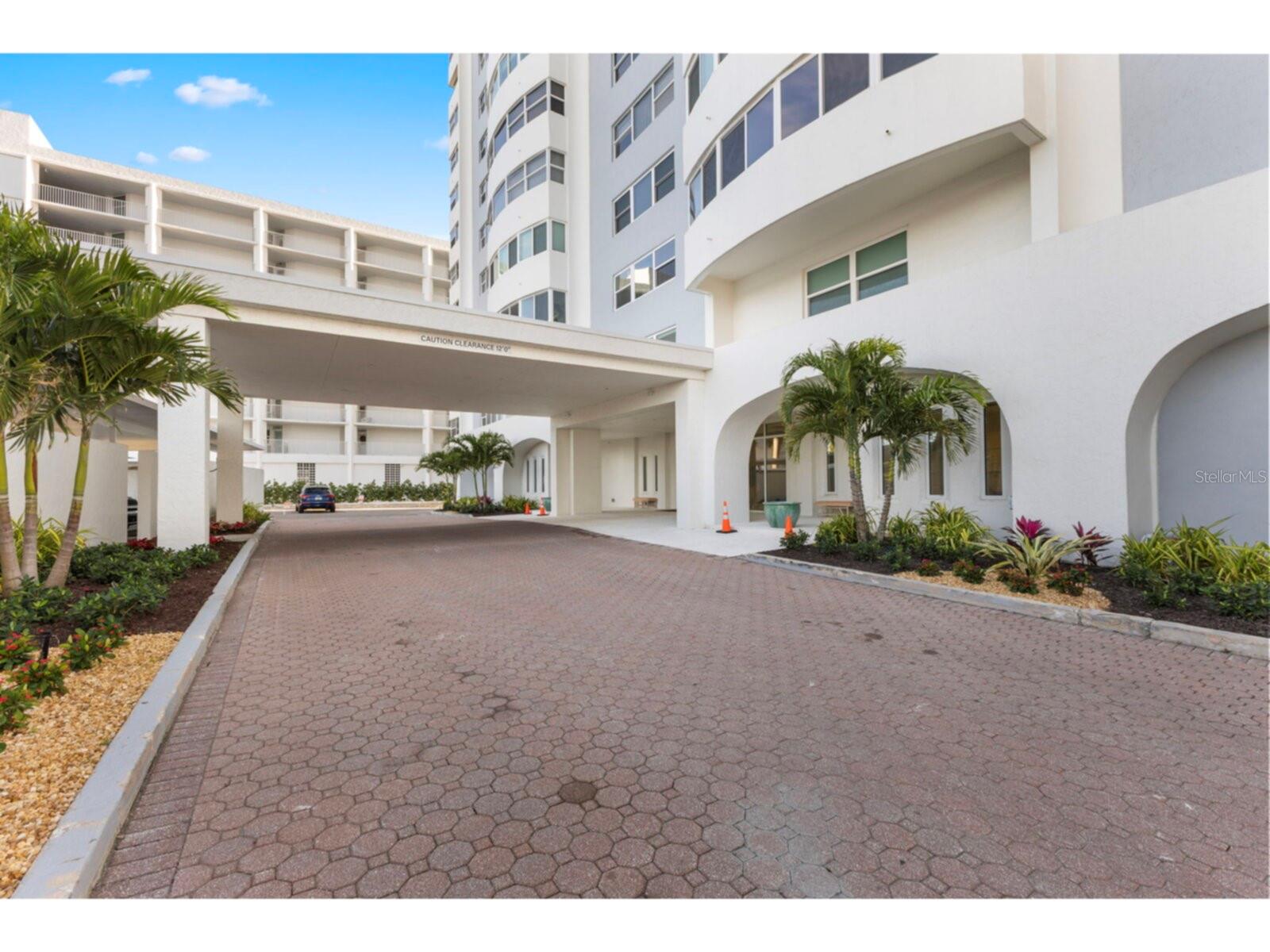 1750 Benjamin Franklin Dr #1d Property Photo 4