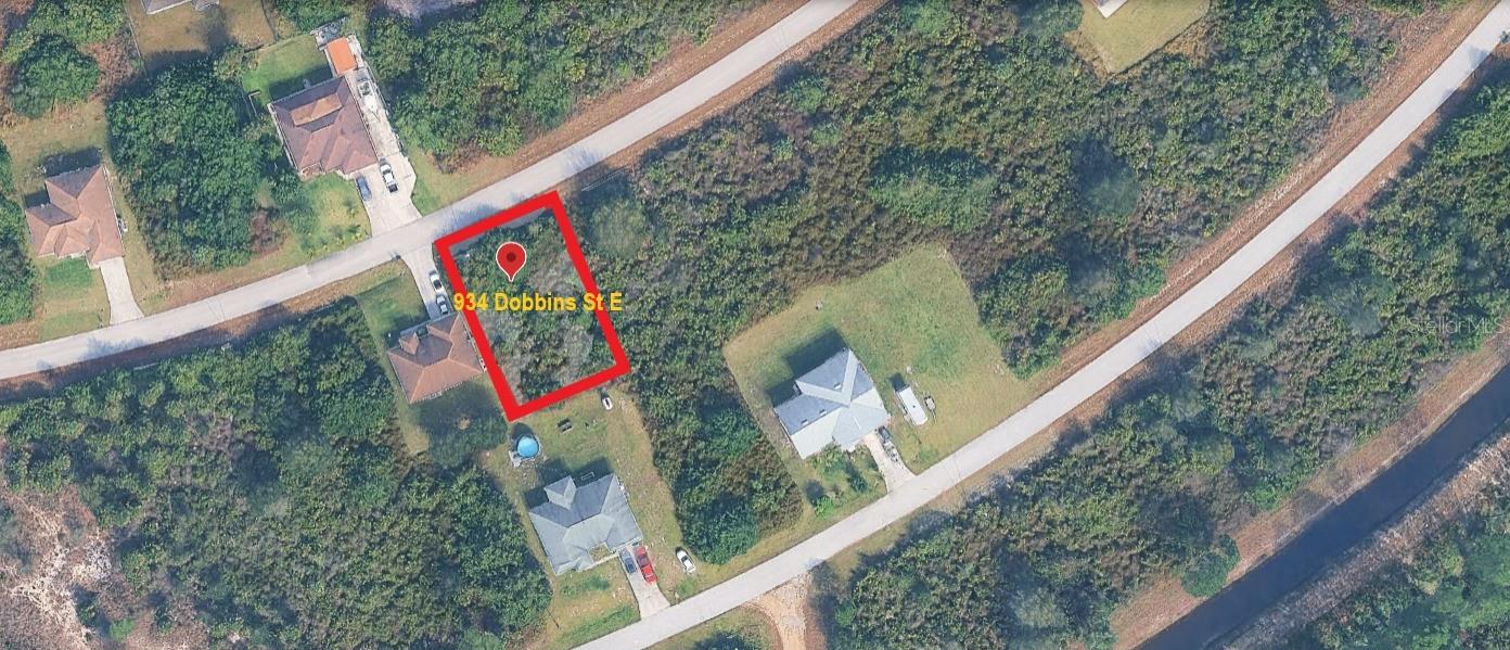 934 Dobbins St E Property Photo 2
