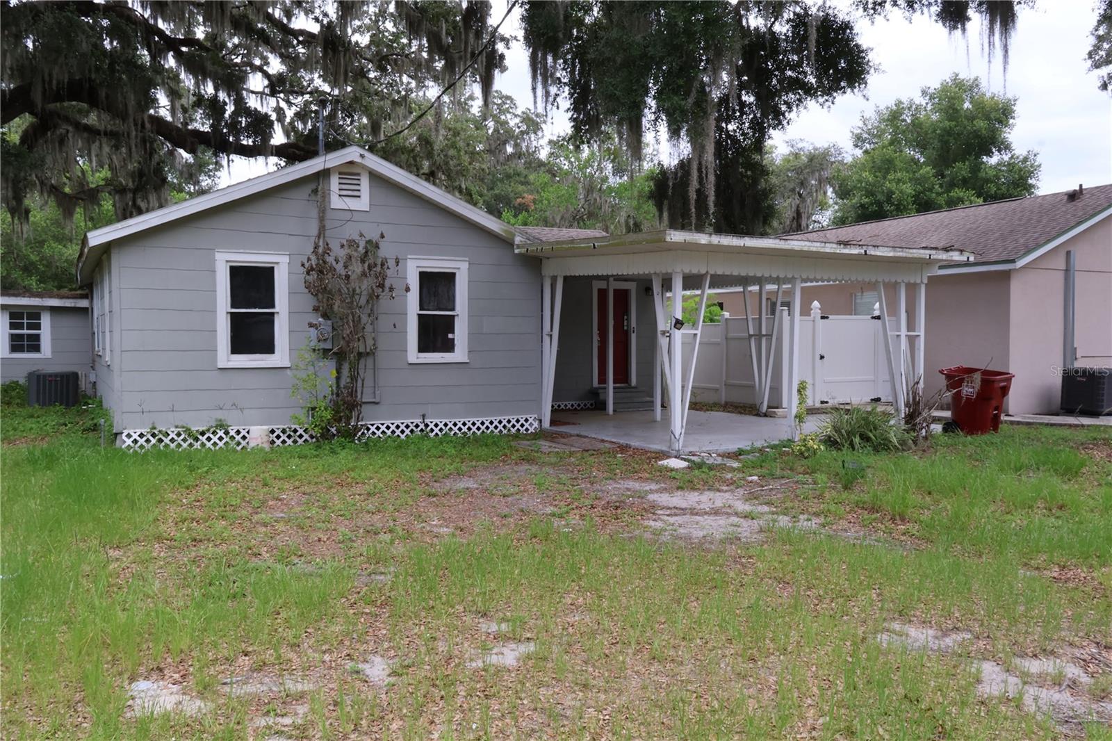 1202 N Ferrell St Property Photo 1