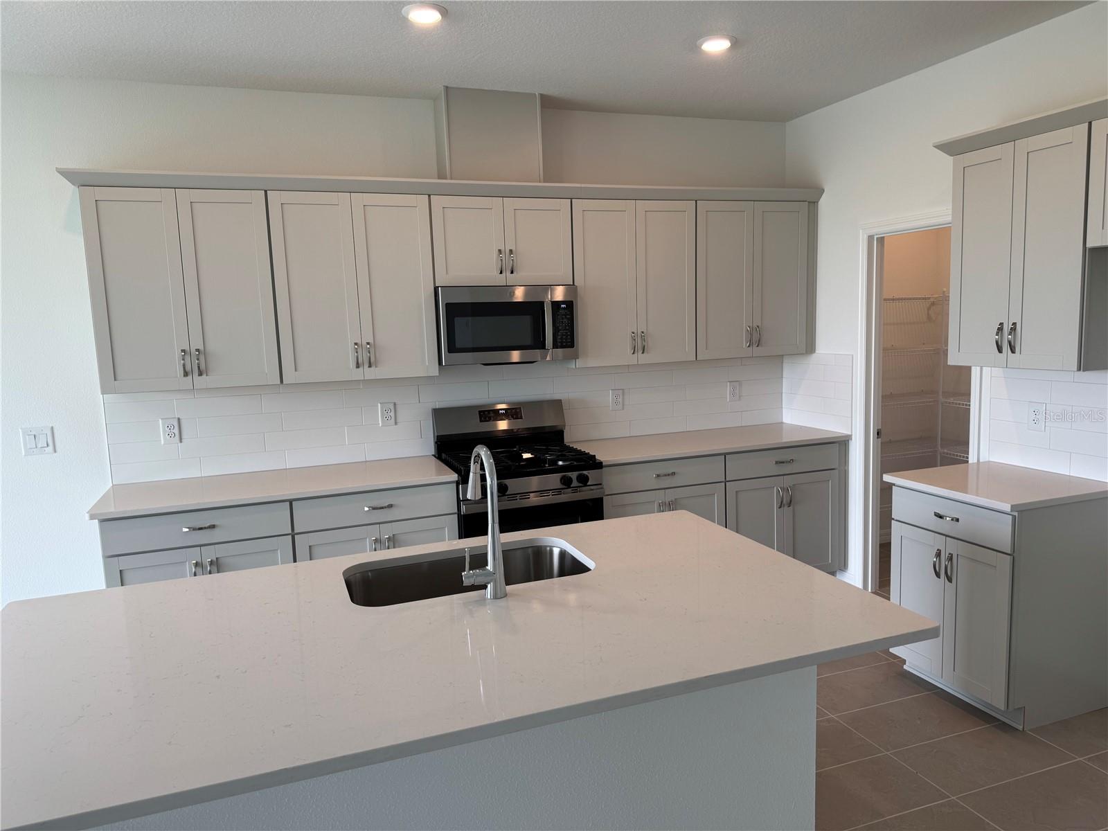 8725 Canard Cv Property Photo 12