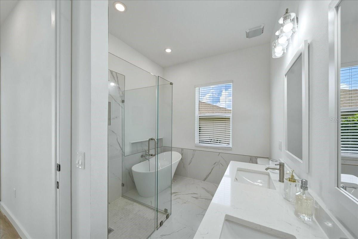 1215 Rio De Janeiro Ave Property Photo 39