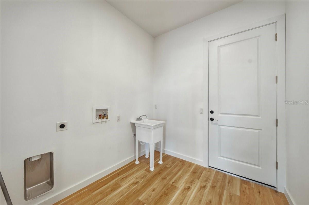 1215 Rio De Janeiro Ave Property Photo 54