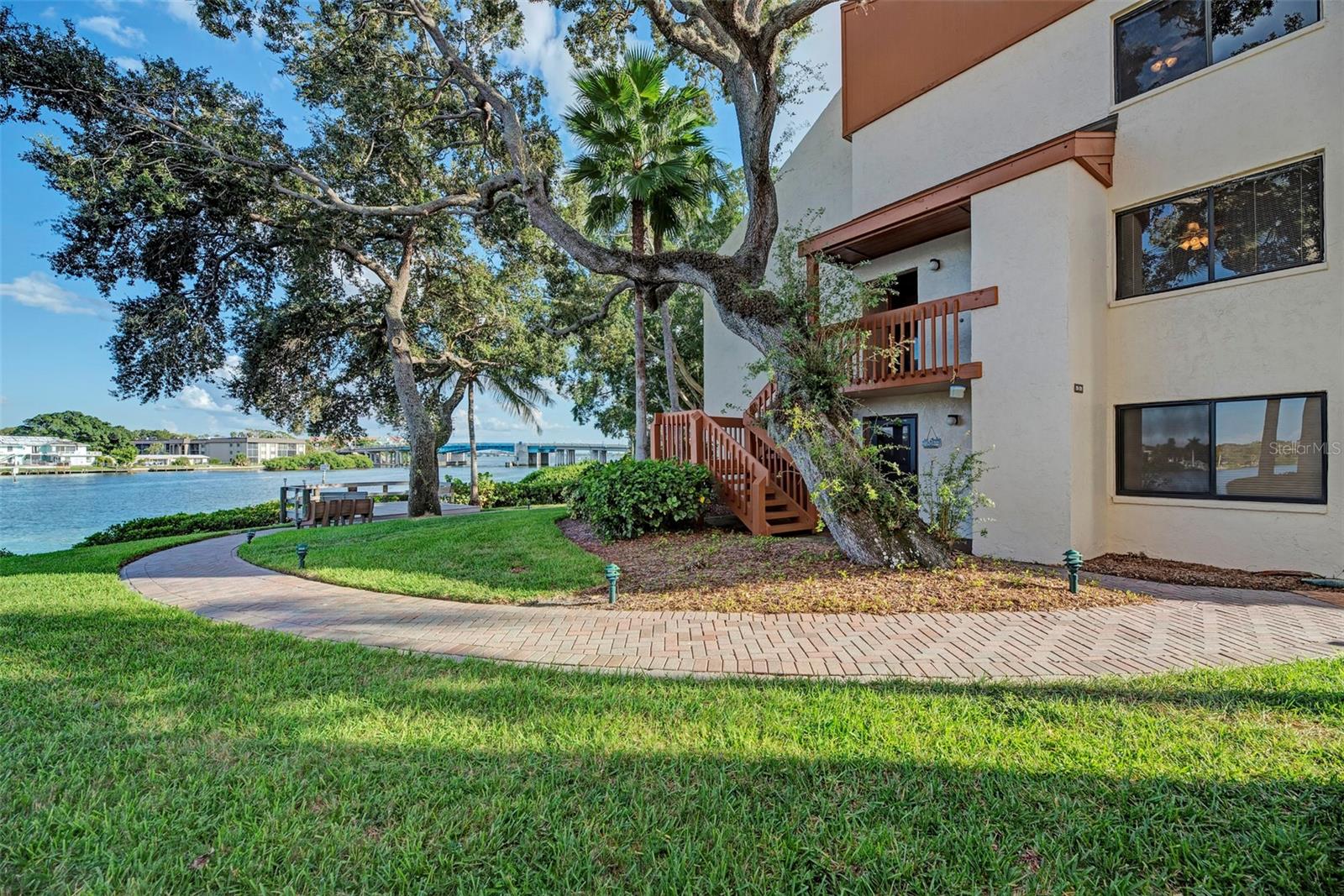 1800 Cove Ii Pl #213 Property Photo 38