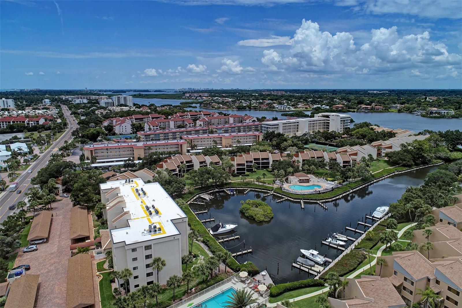 1800 Cove Ii Pl #213 Property Photo 55