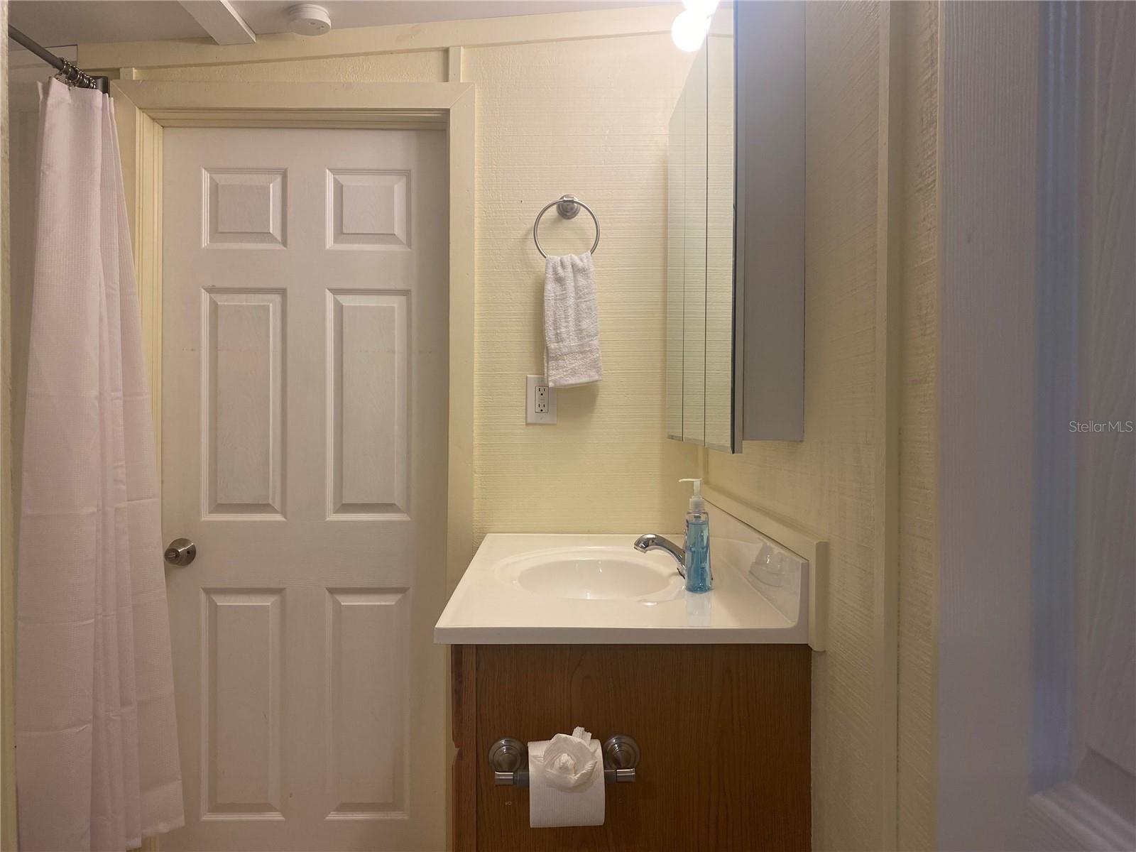 26022 Glasgow Ave Property Photo 20
