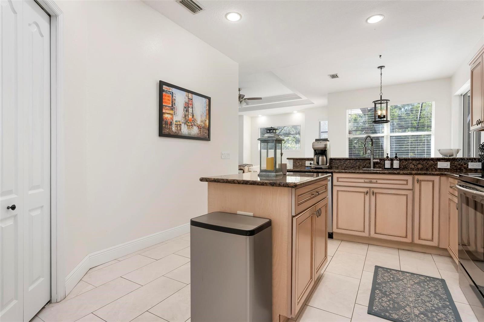 404 Golden Harbour Trl Property Photo 11