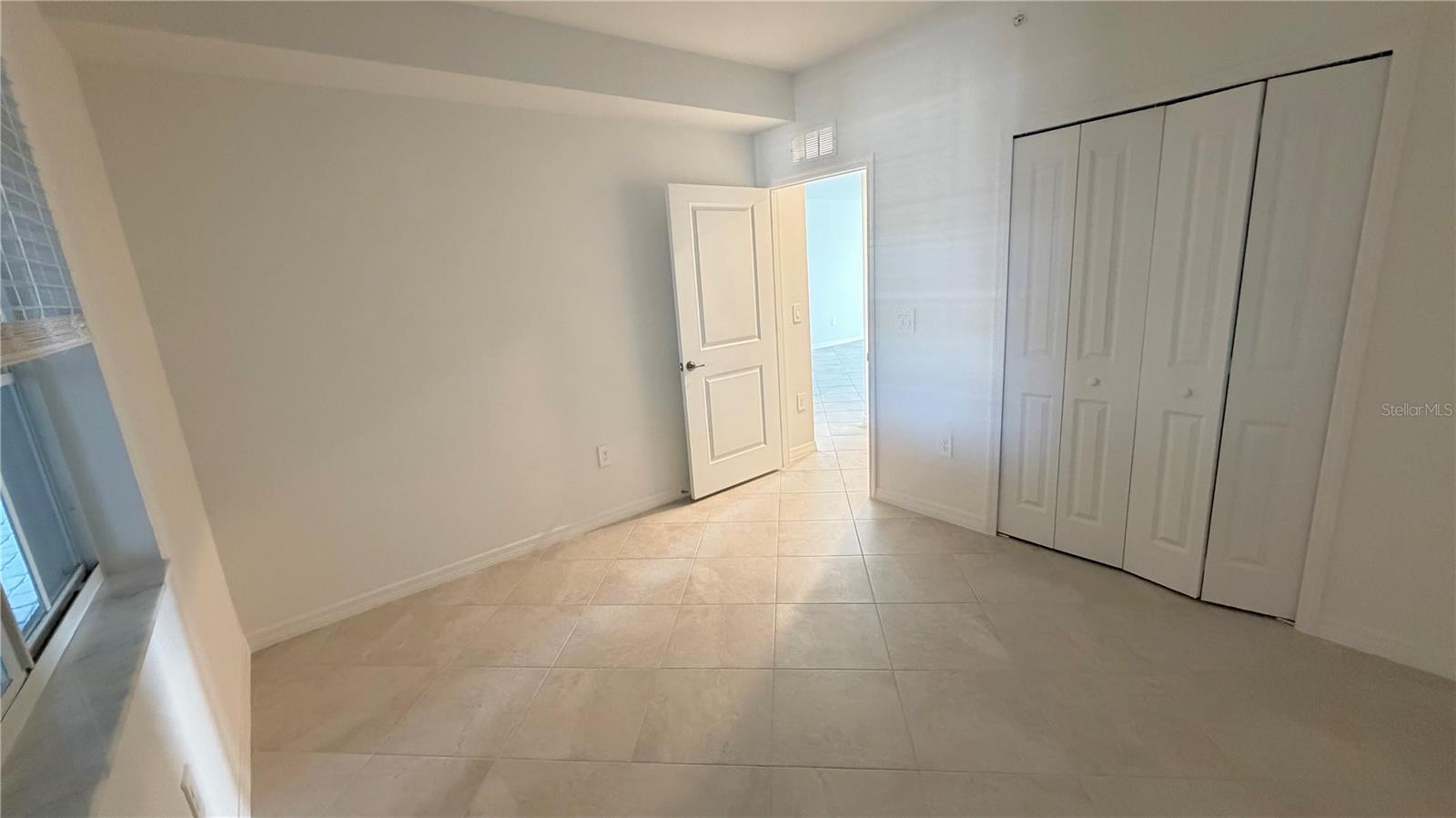19116 Scallop Loop #104 Property Photo 10
