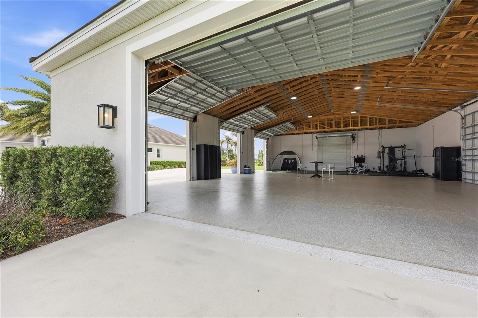 3467 Compound Ct Property Photo 10