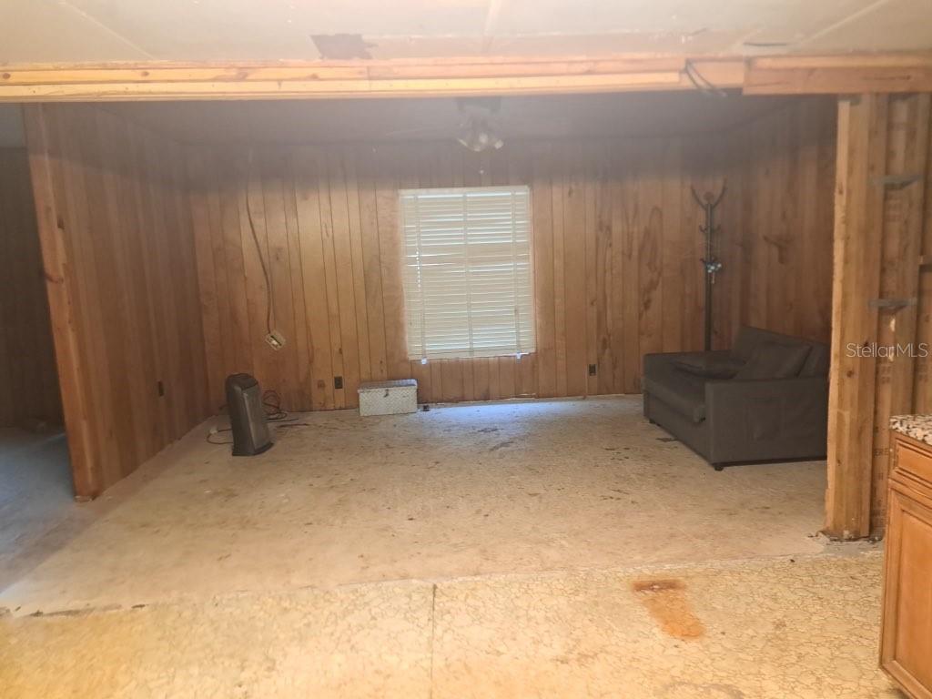4381 Lee Rd Property Photo 8
