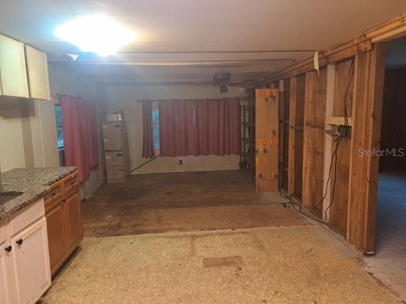4381 Lee Rd Property Photo 9