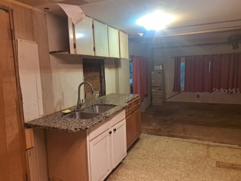 4381 Lee Rd Property Photo 11