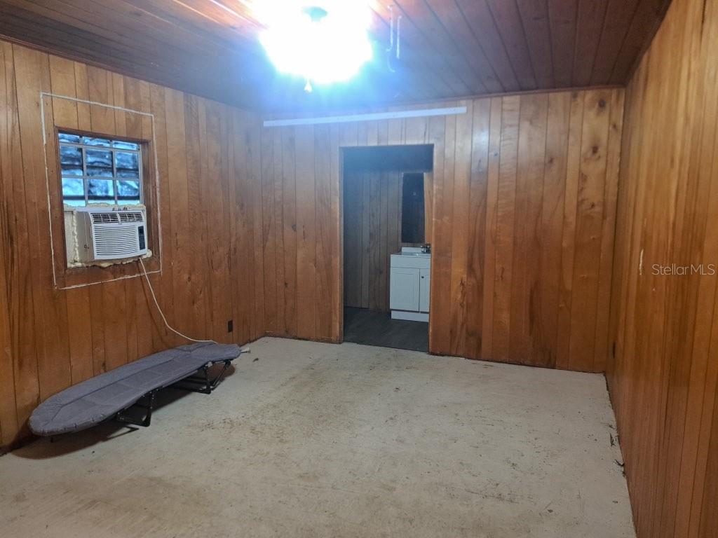 4381 Lee Rd Property Photo 14