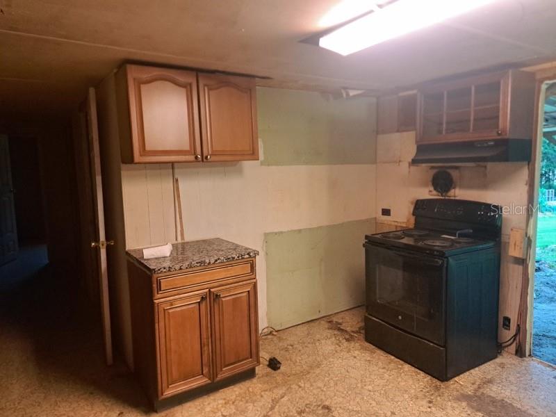 4381 Lee Rd Property Photo 15