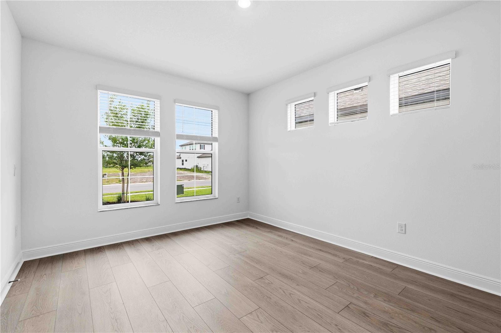 3685 142nd Ter E Property Photo 9