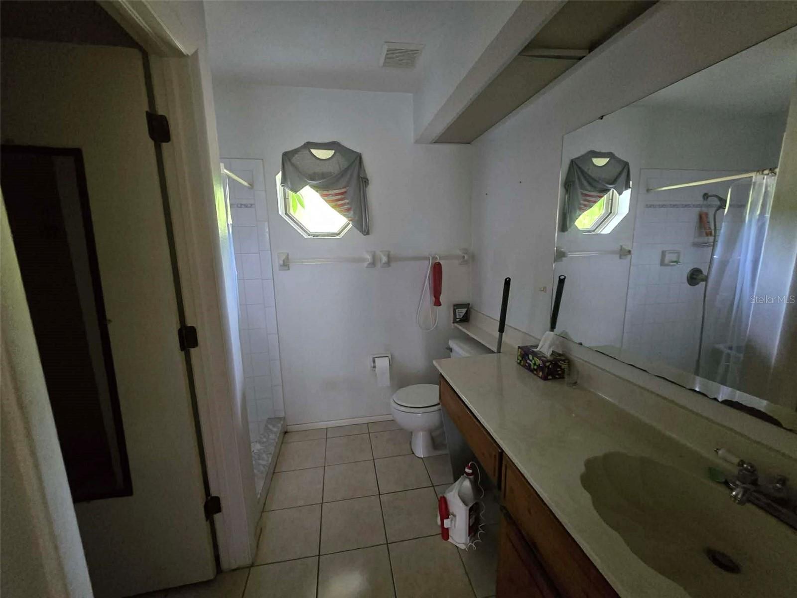 2134 Giles St Property Photo 13