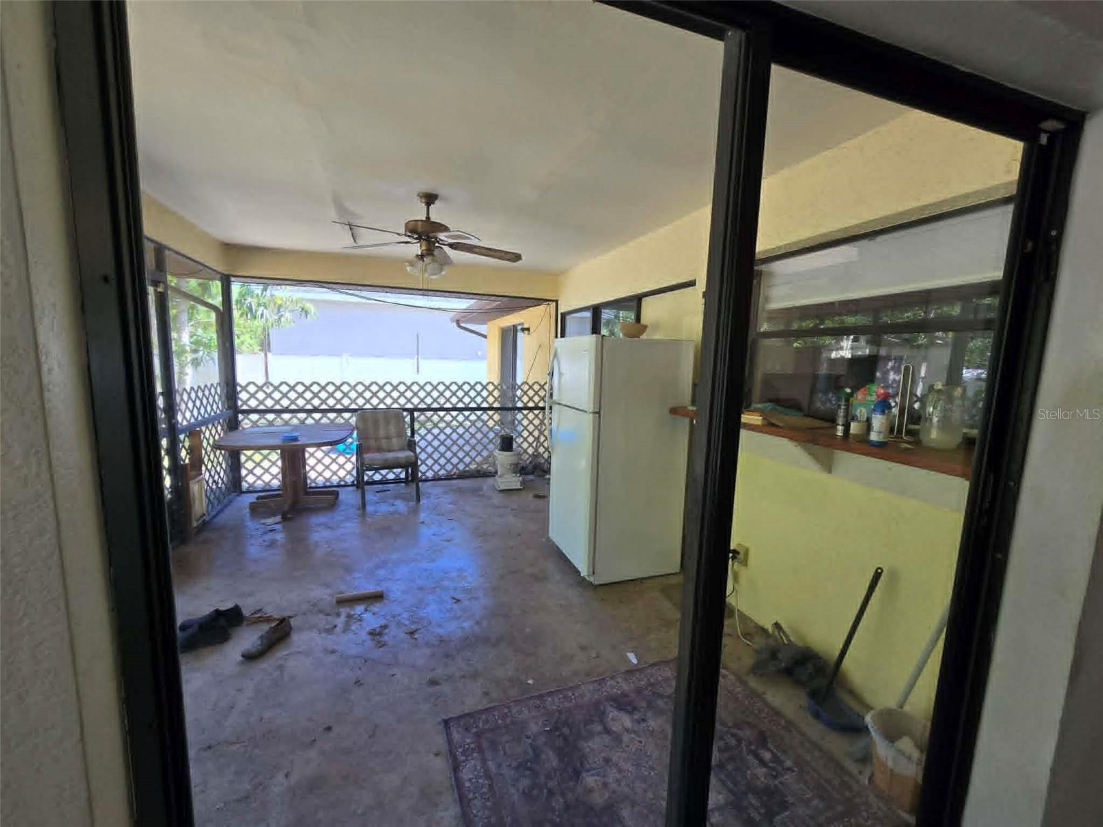 2134 Giles St Property Photo 17