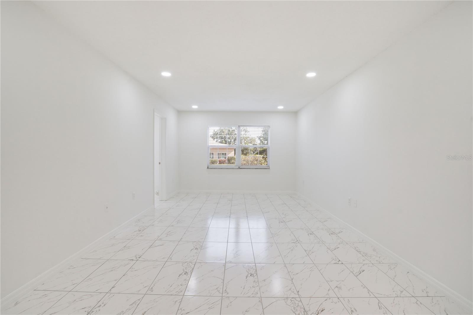 4013 Lake Bayshore Dr #107 Property Photo 3