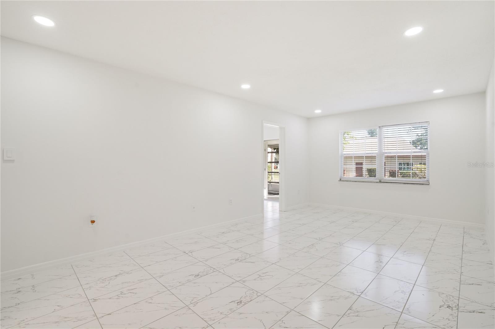 4013 Lake Bayshore Dr #107 Property Photo 4