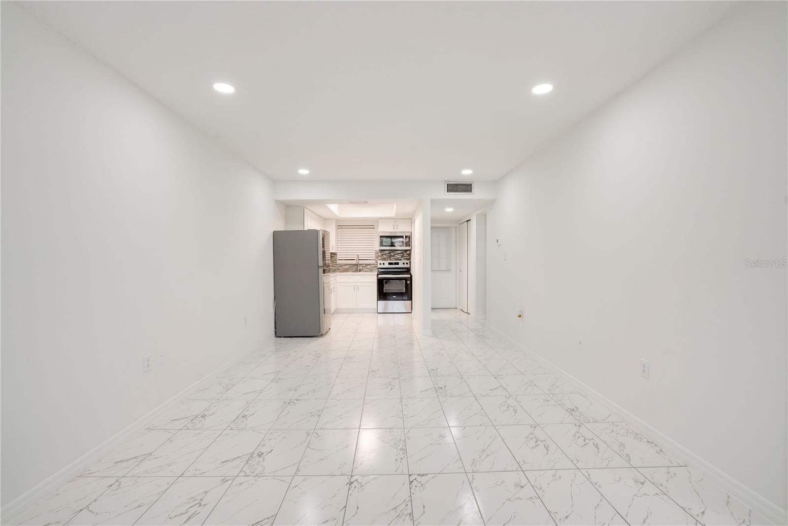 4013 Lake Bayshore Dr #107 Property Photo 7