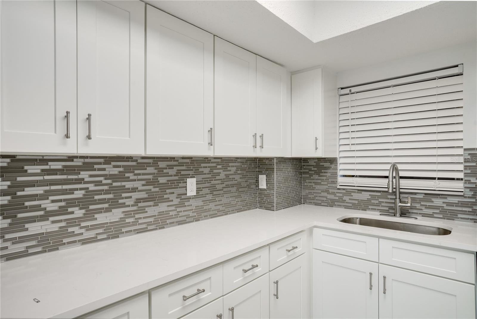 4013 Lake Bayshore Dr #107 Property Photo 9