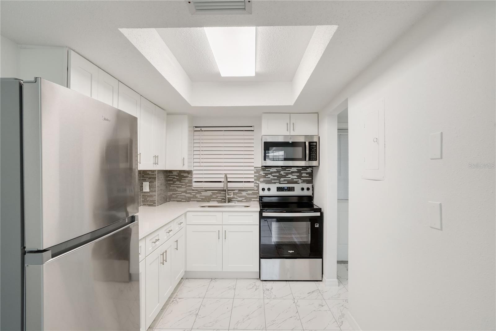 4013 Lake Bayshore Dr #107 Property Photo 10
