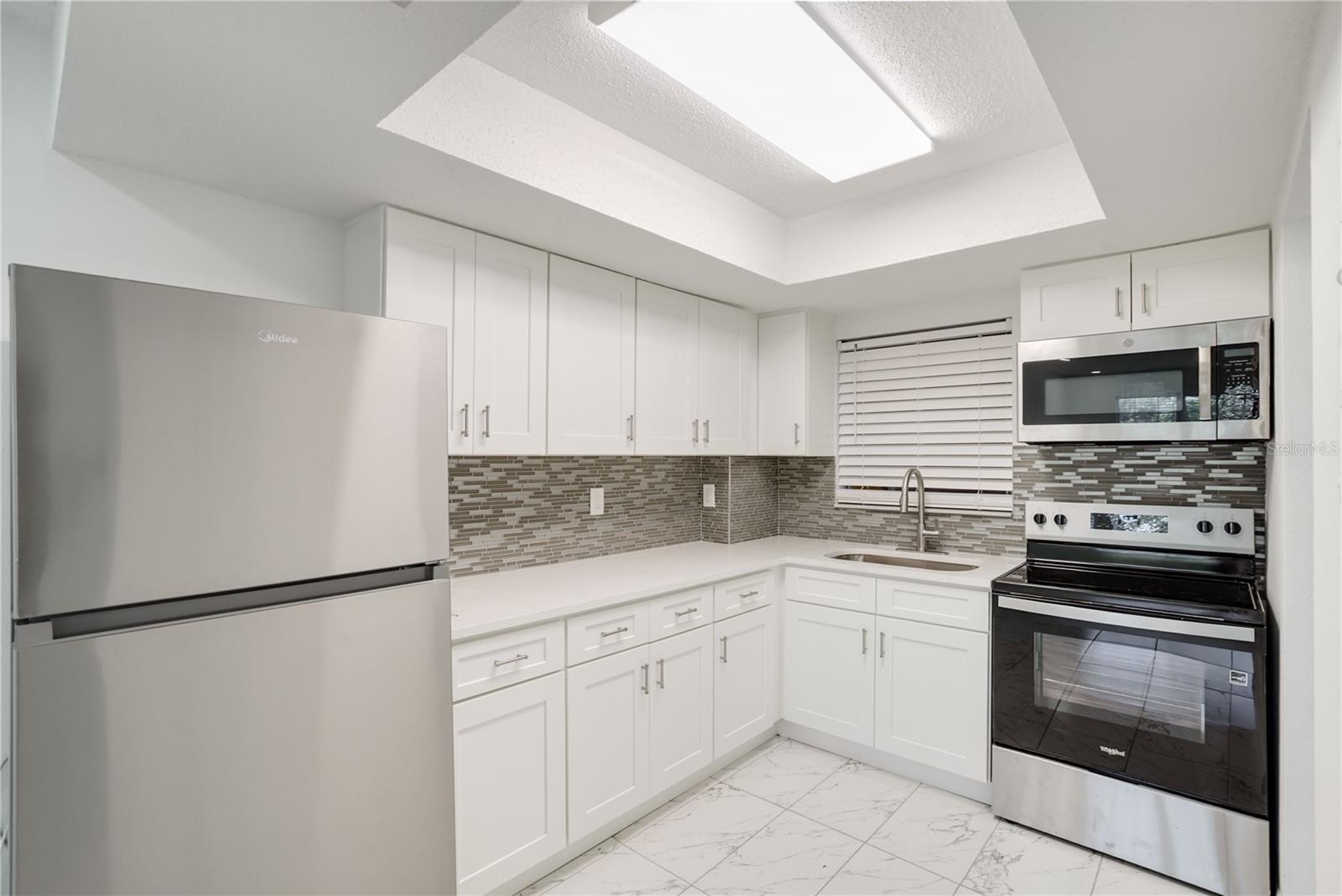 4013 Lake Bayshore Dr #107 Property Photo 11