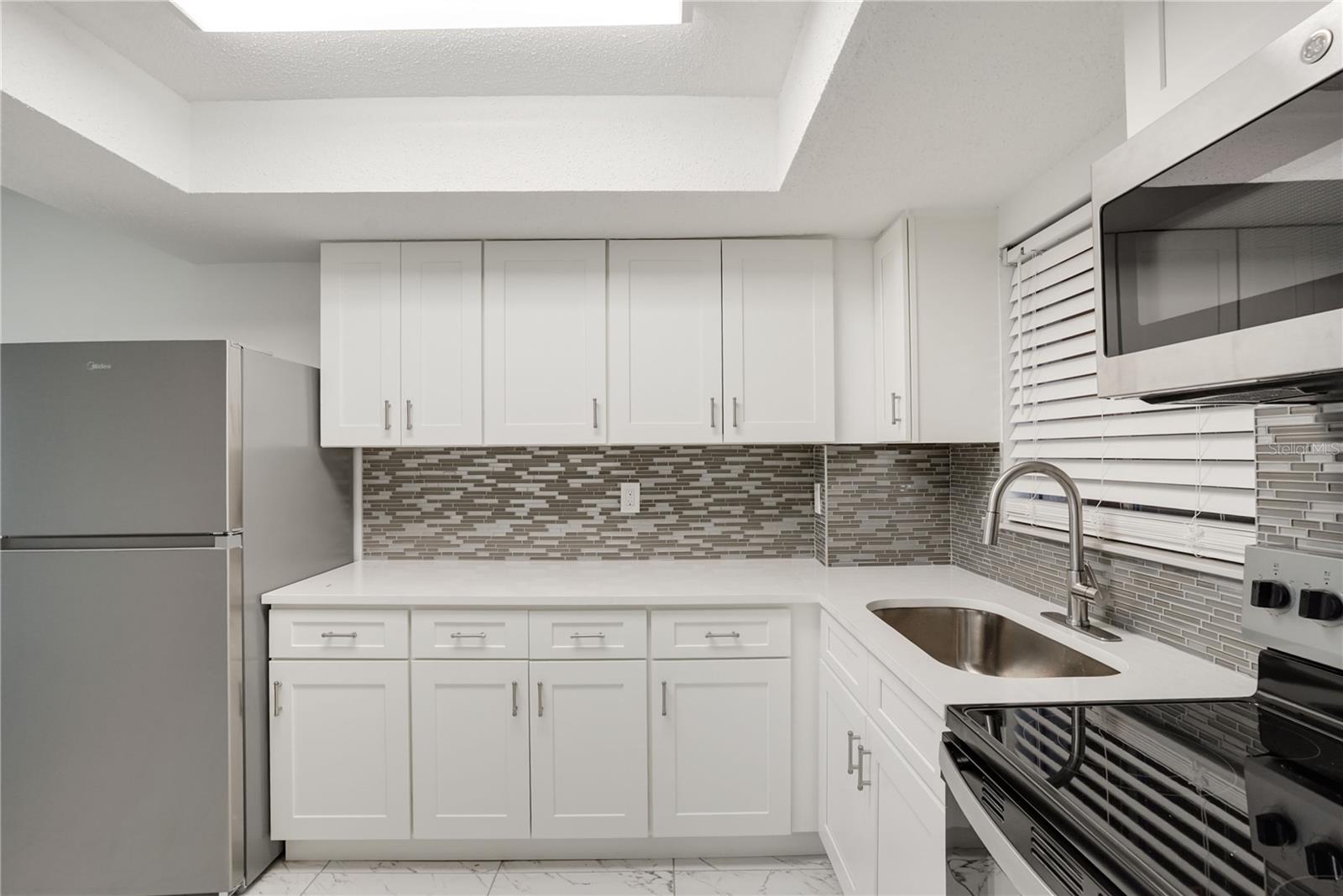 4013 Lake Bayshore Dr #107 Property Photo 13
