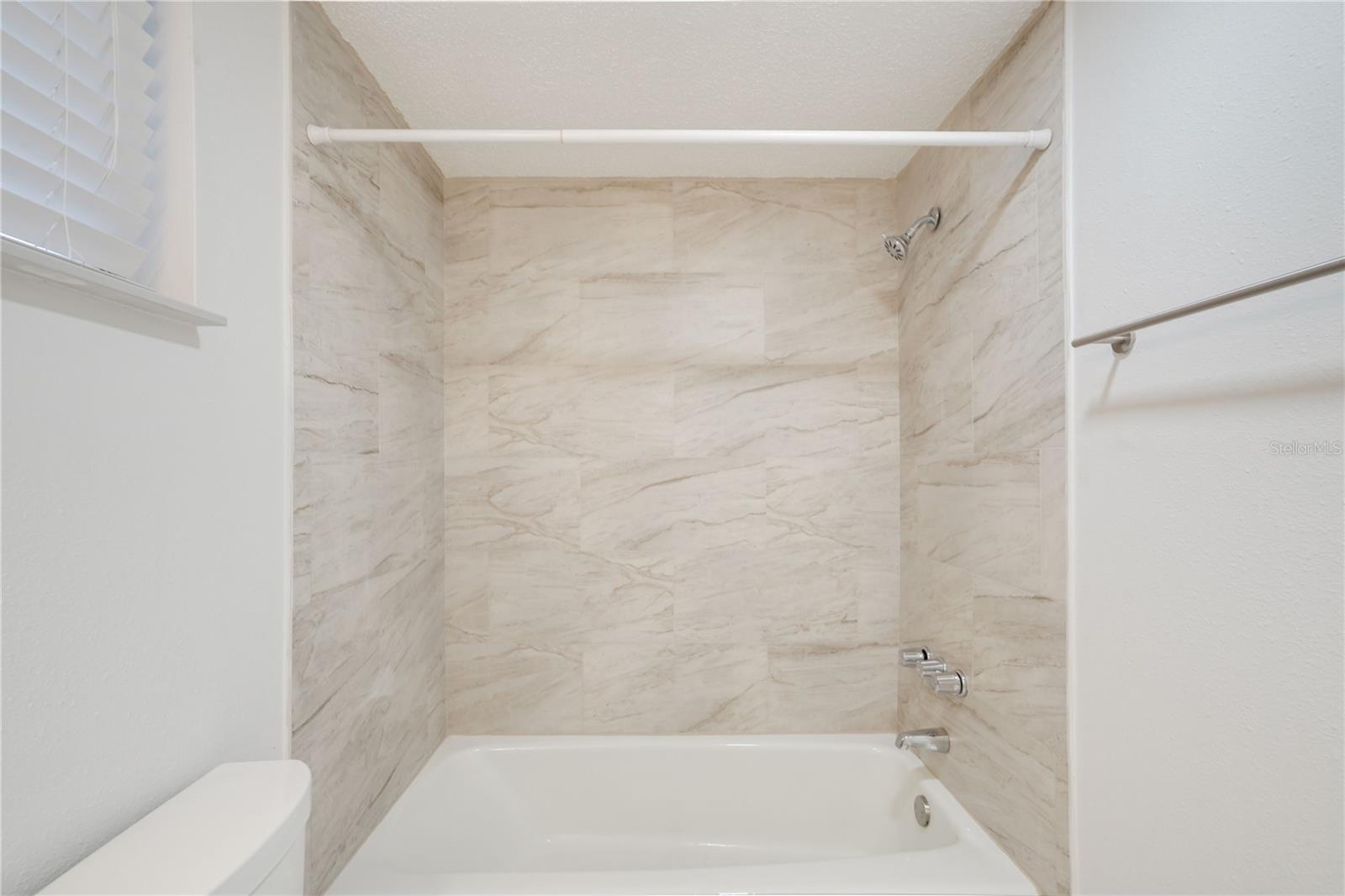 4013 Lake Bayshore Dr #107 Property Photo 18