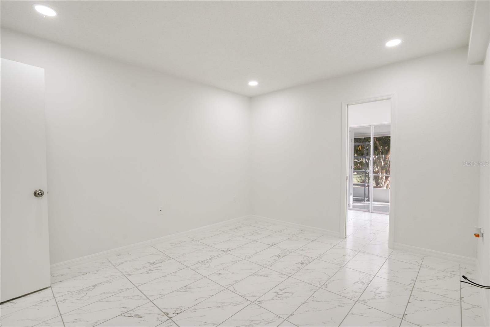 4013 Lake Bayshore Dr #107 Property Photo 22