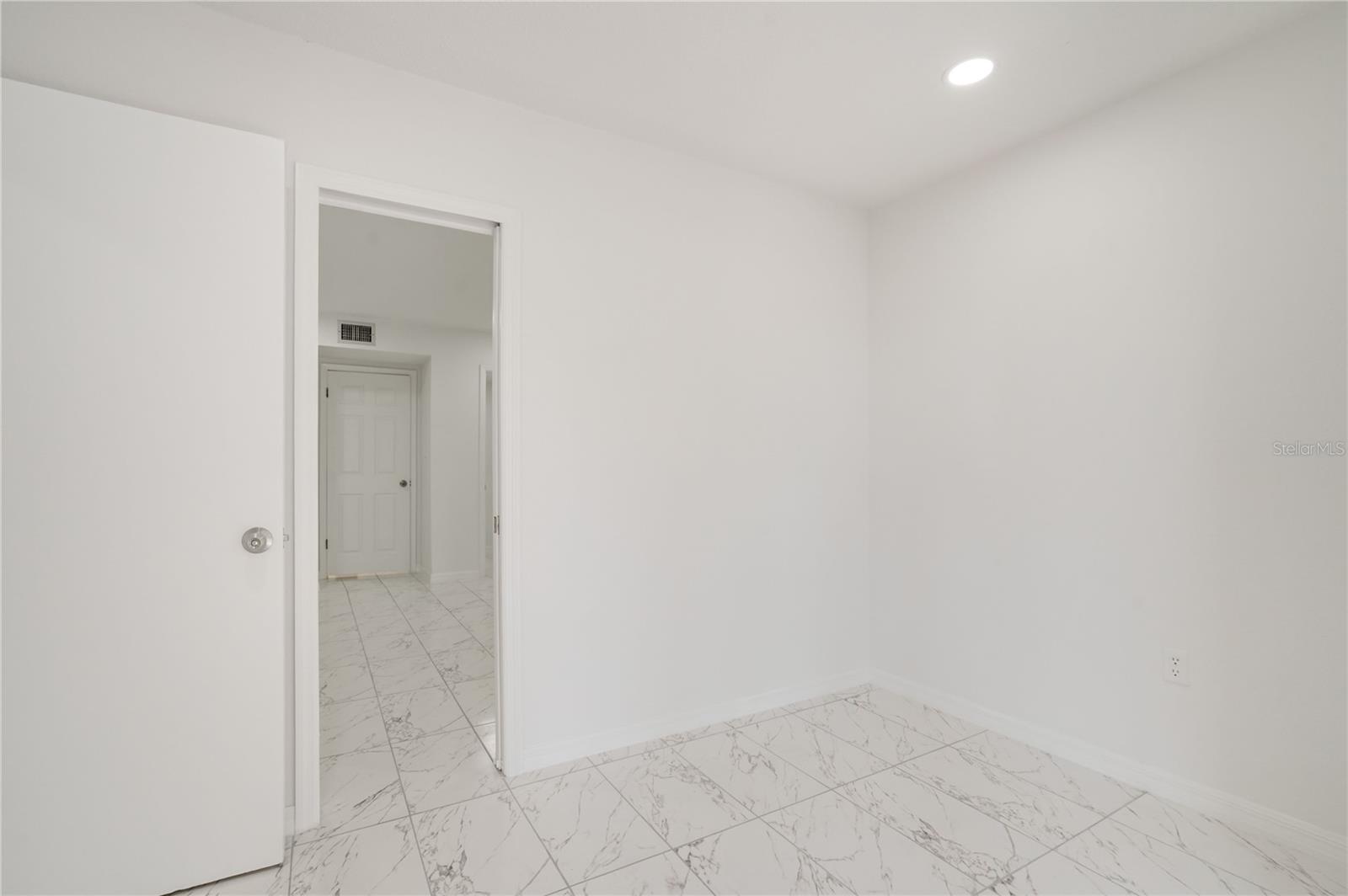 4013 Lake Bayshore Dr #107 Property Photo 25