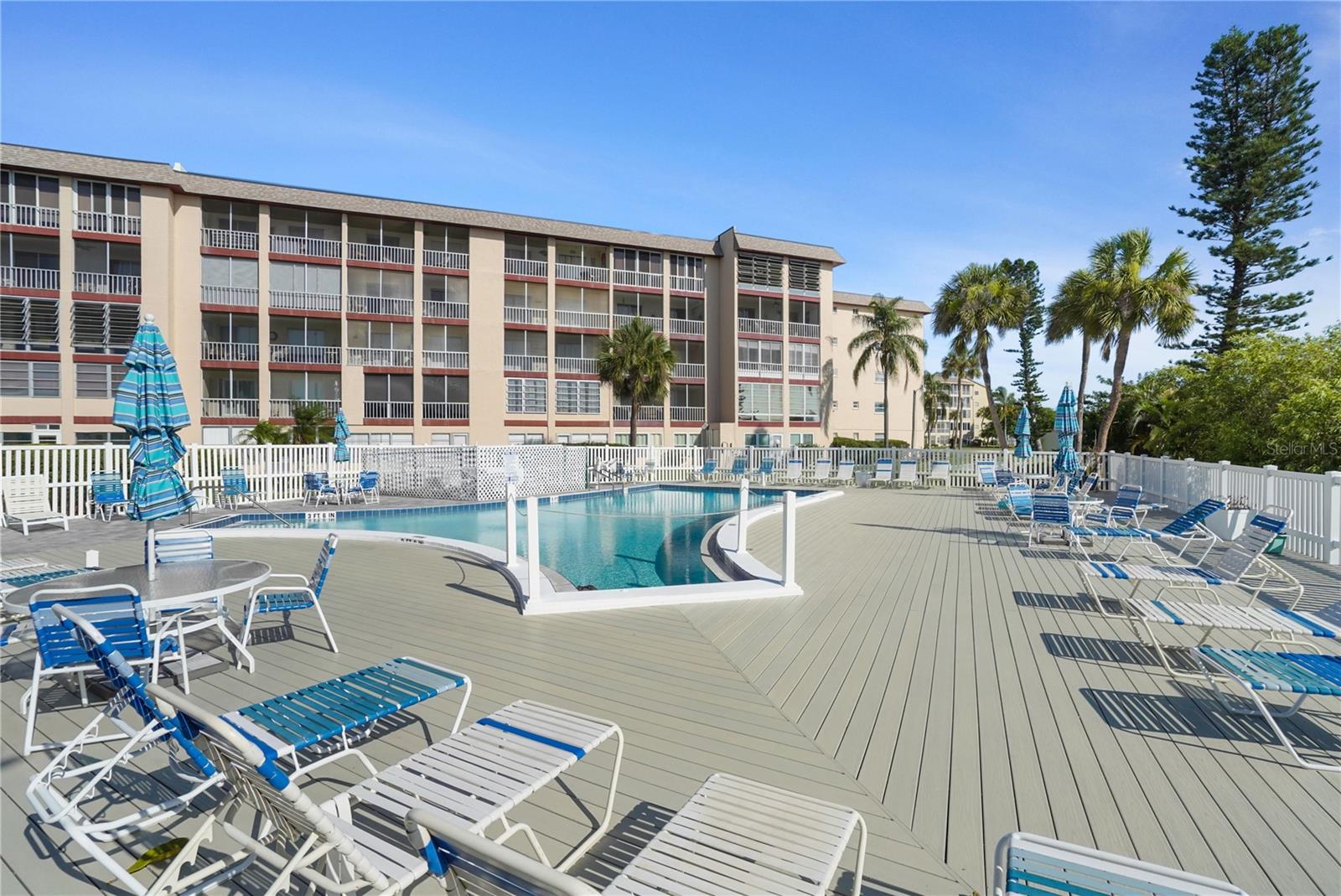 4013 Lake Bayshore Dr #107 Property Photo 31