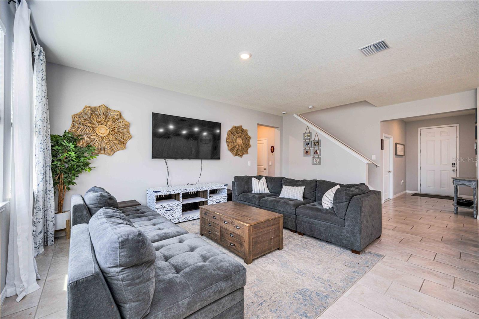 5329 Halewood Ct Property Photo 7