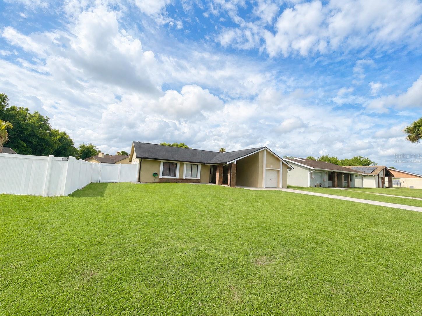 17 S Flag Dr Property Photo 1