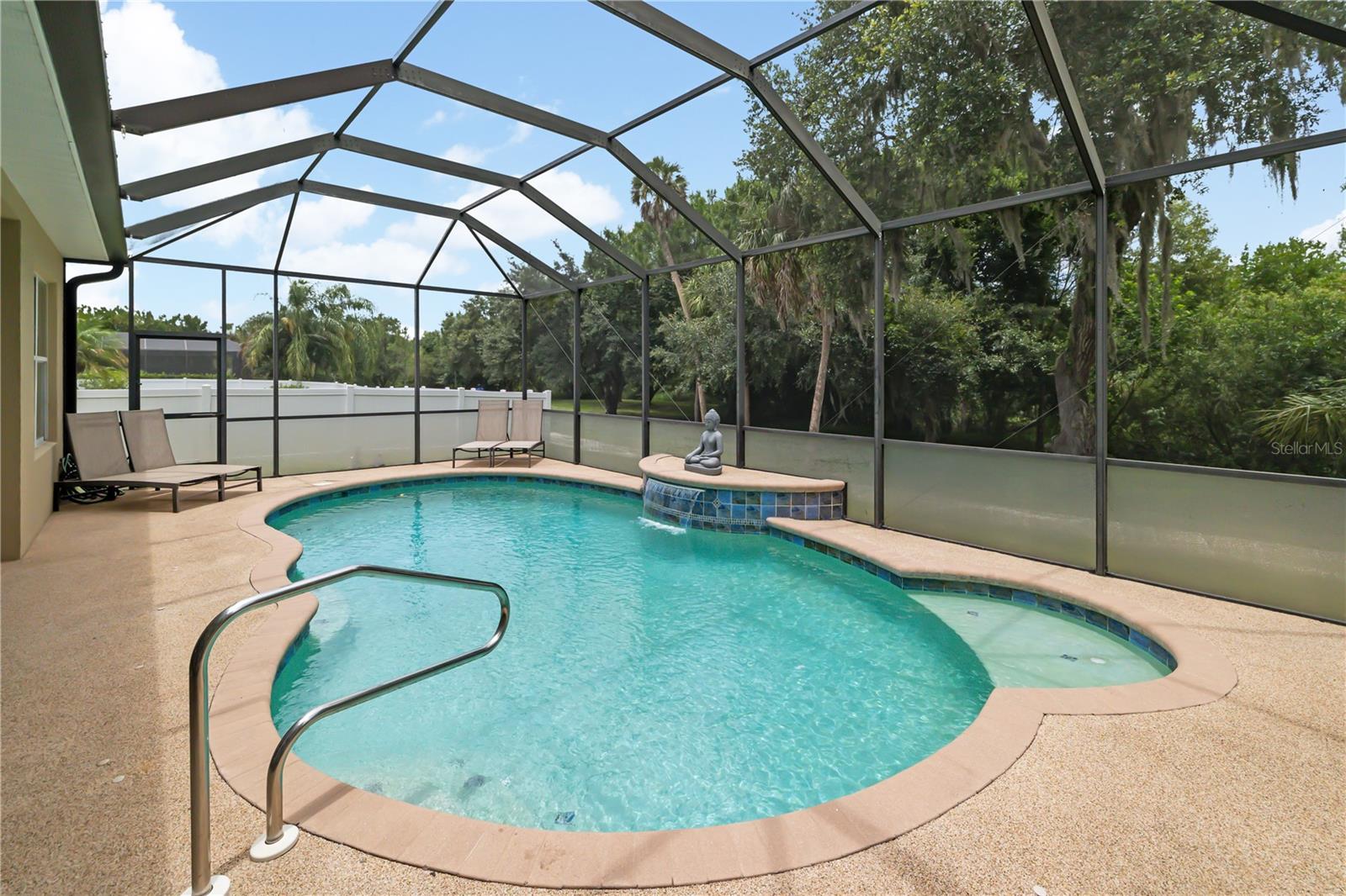 12471 Natureview Cir Property Photo 3