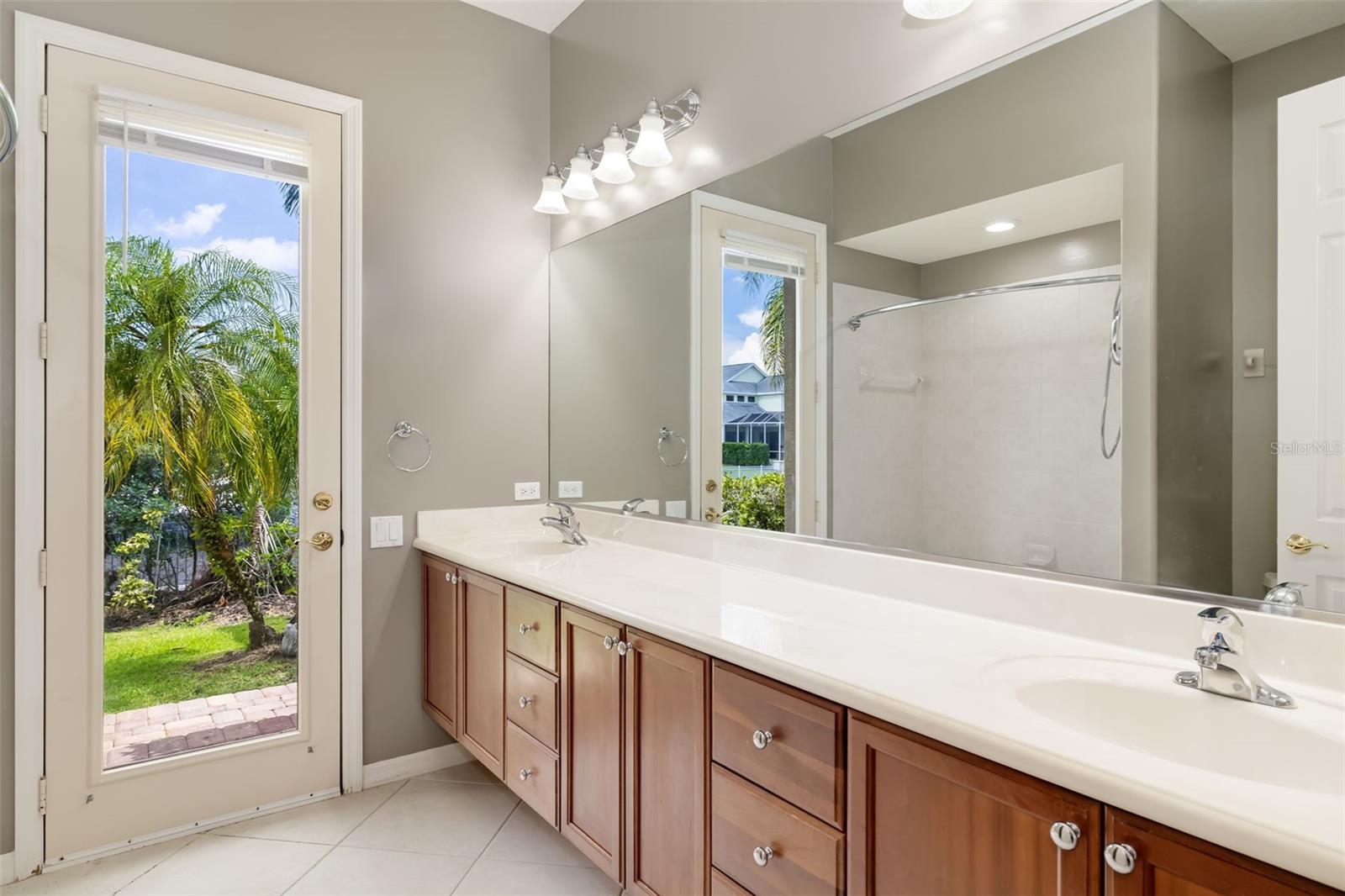 4770 Mainsail Dr Property Photo 32