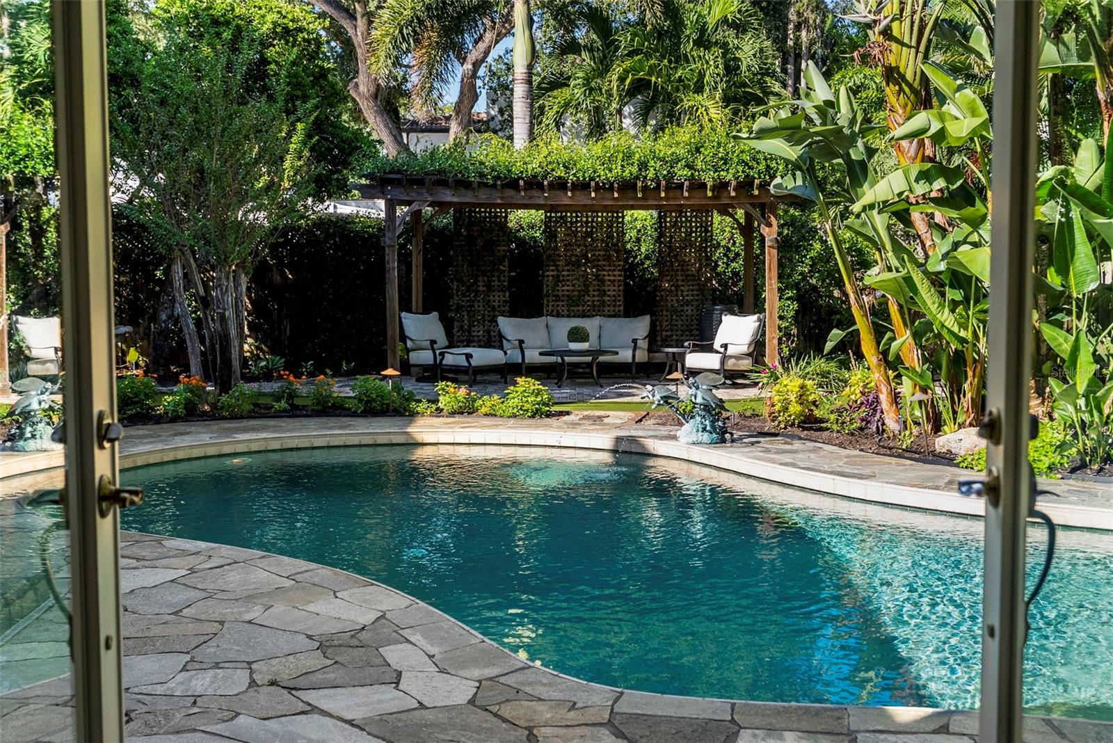 1829 Bougainvillea St Property Photo 8