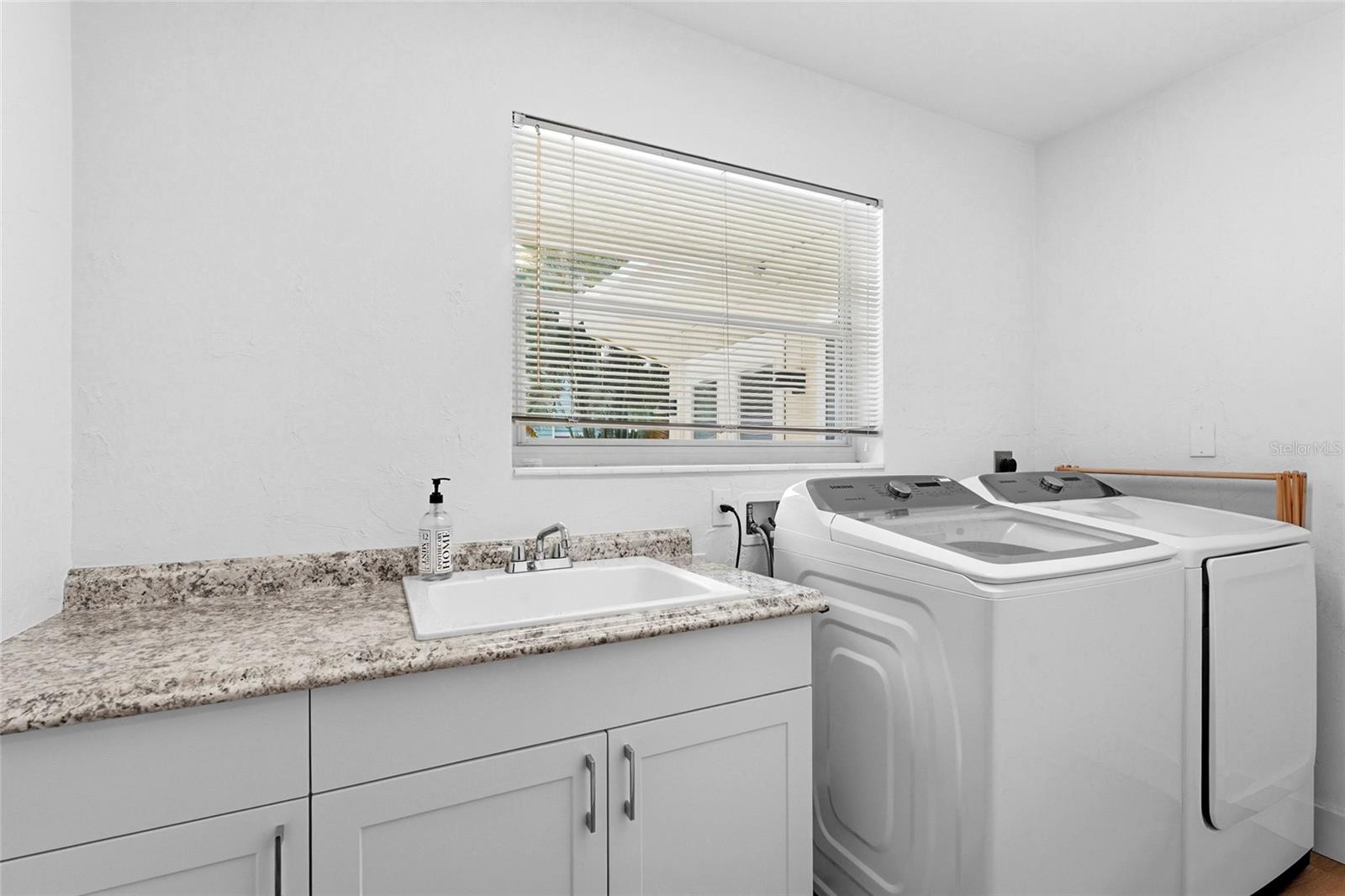 2480 Alameda Ave Property Photo 42