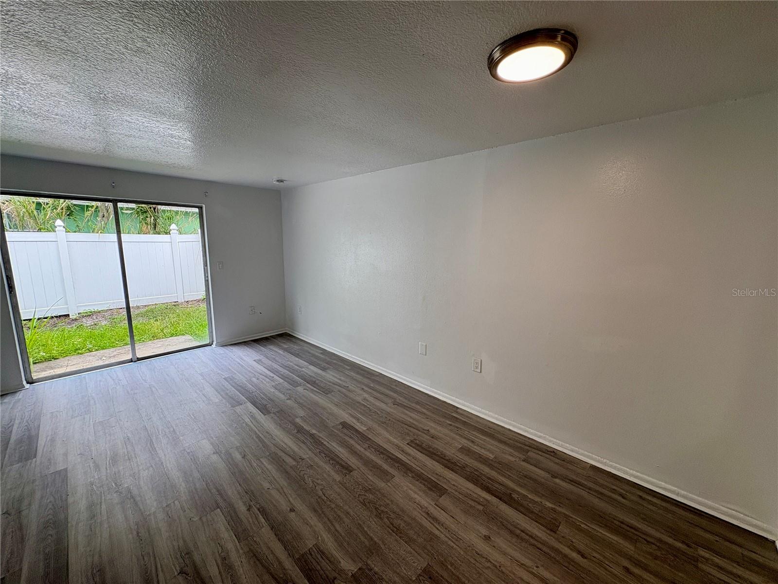 408 57th Avenue Dr E #e Property Photo 5