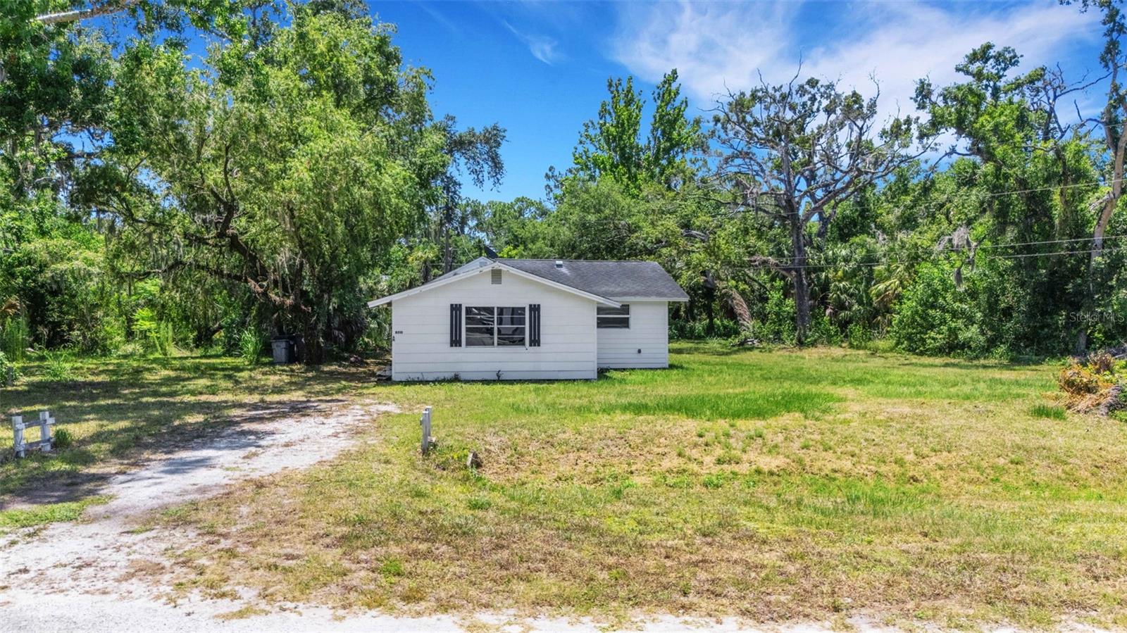 8010 Brower Dr Property Photo 4