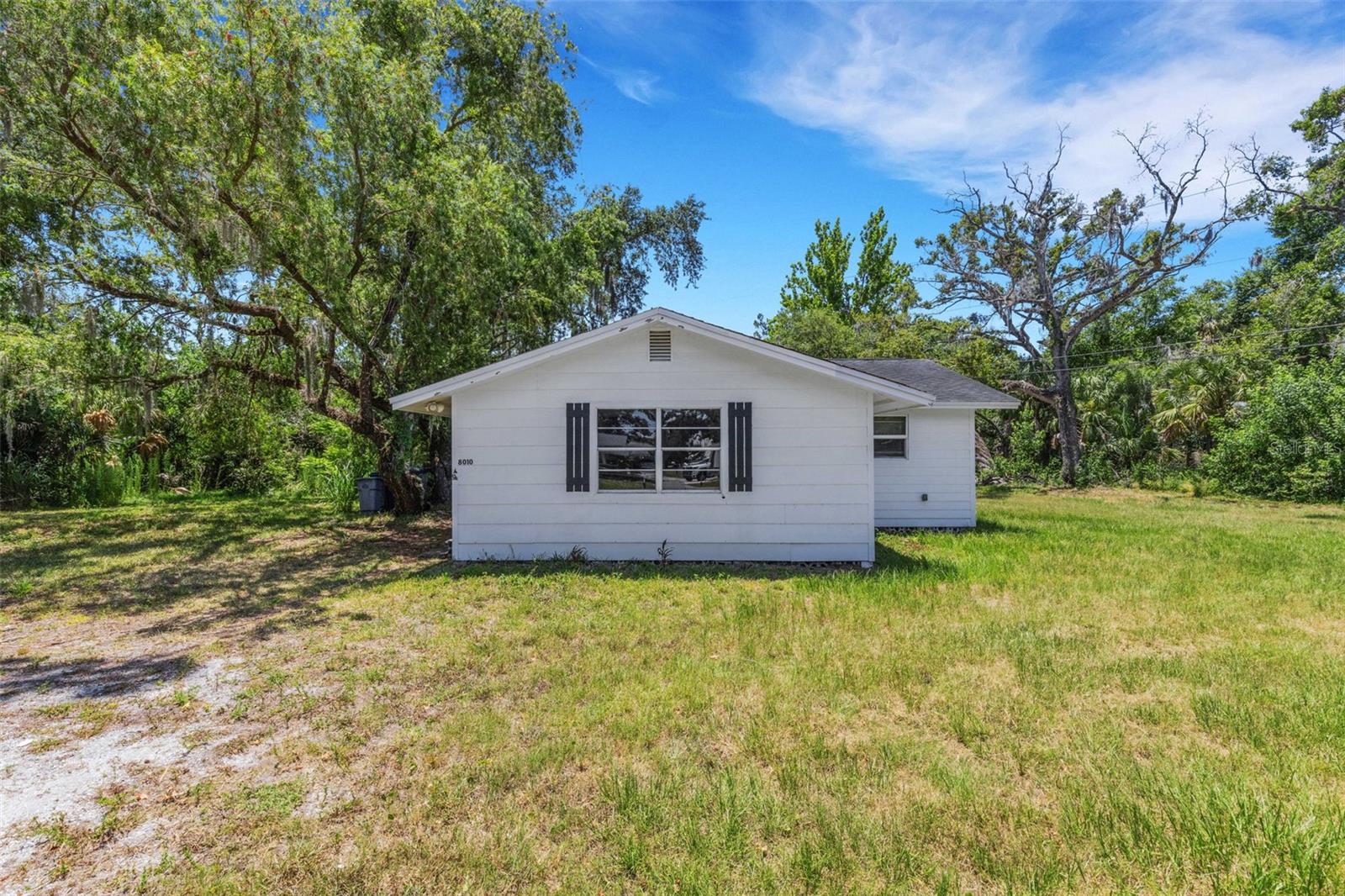 8010 Brower Dr Property Photo 6