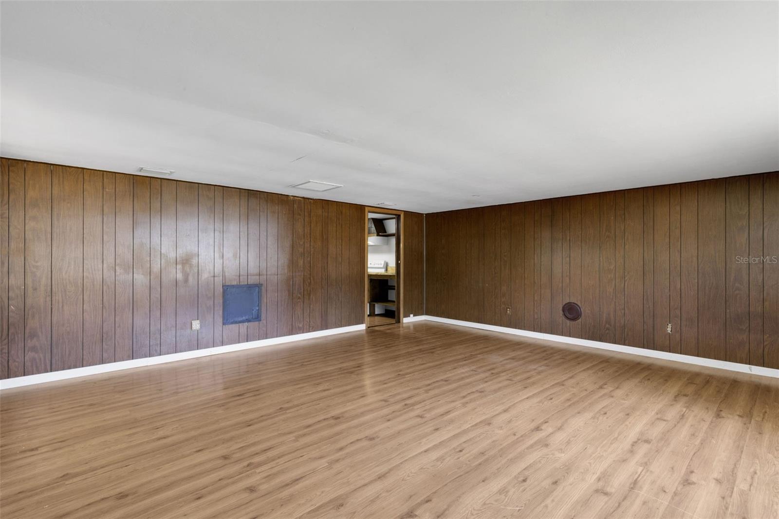 8010 Brower Dr Property Photo 8